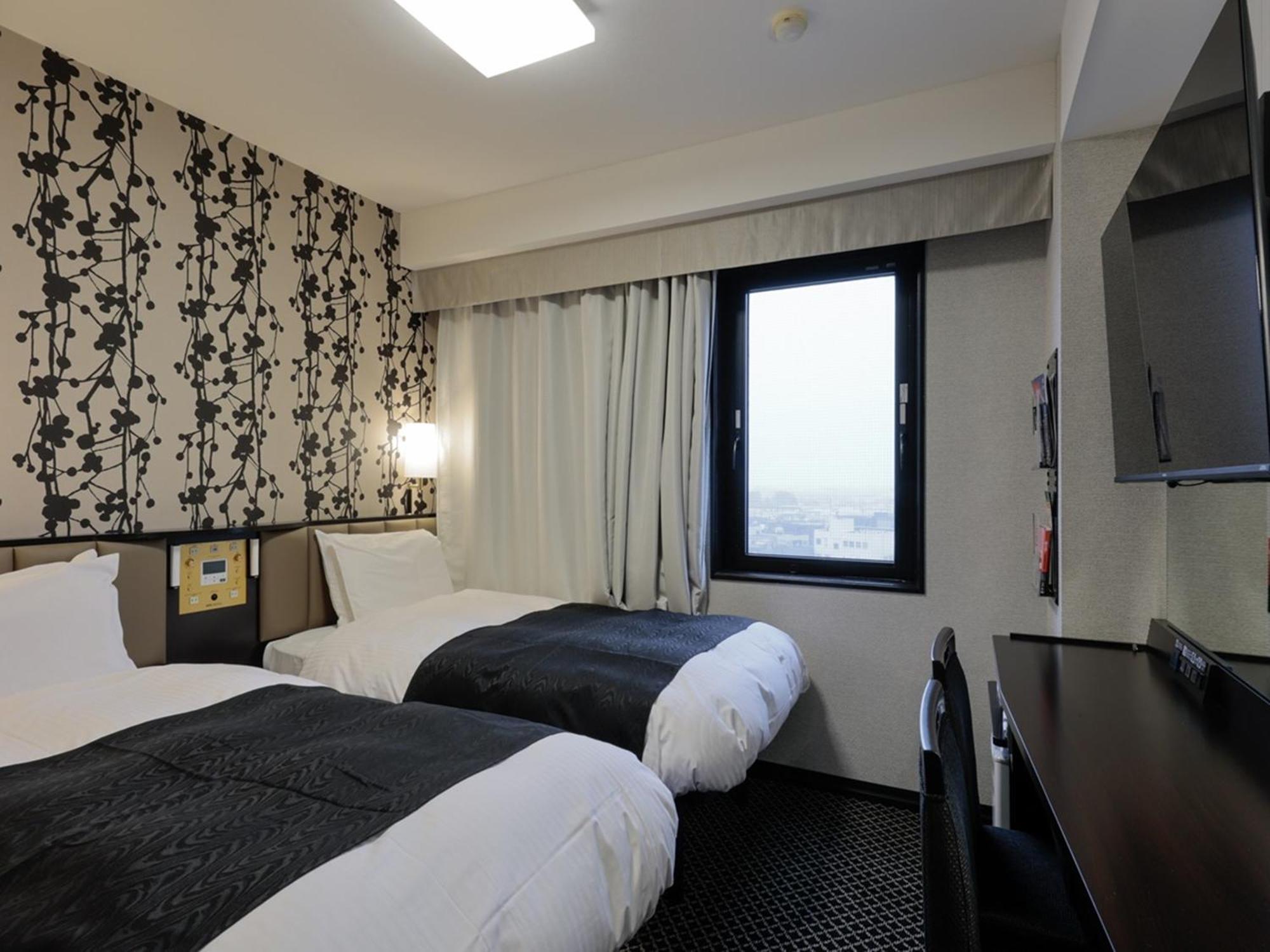 Apa Hotel Tonami Ekimae Extérieur photo