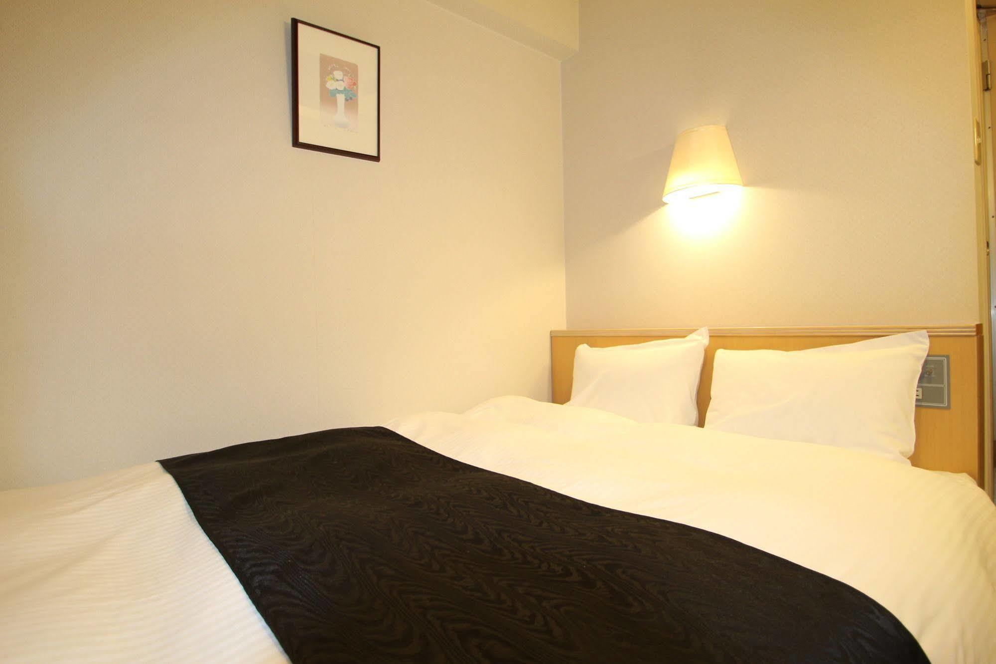 Apa Hotel Tonami Ekimae Extérieur photo